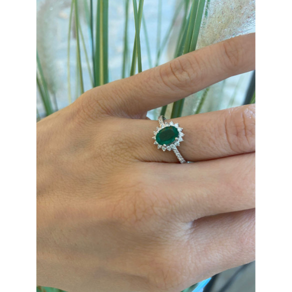 Anillo Esmeralda Orla Dalia 0.95 - Anillos de Esmeralda