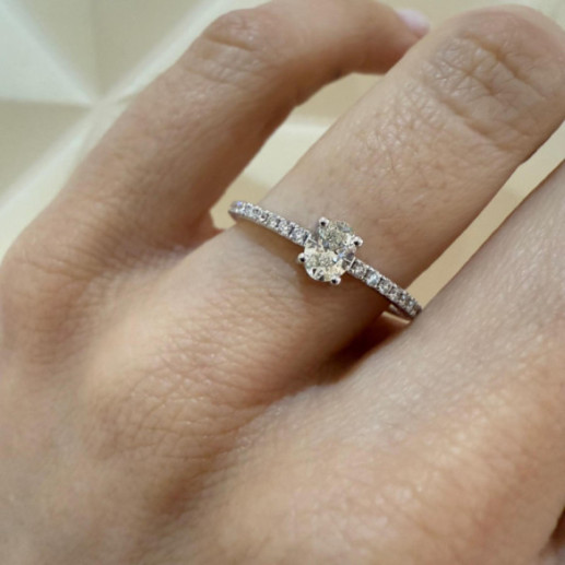 Dafne Petit Engagement Ring Oval Diamond 0.30 White Gold - Engagement Ring Solitaire 2