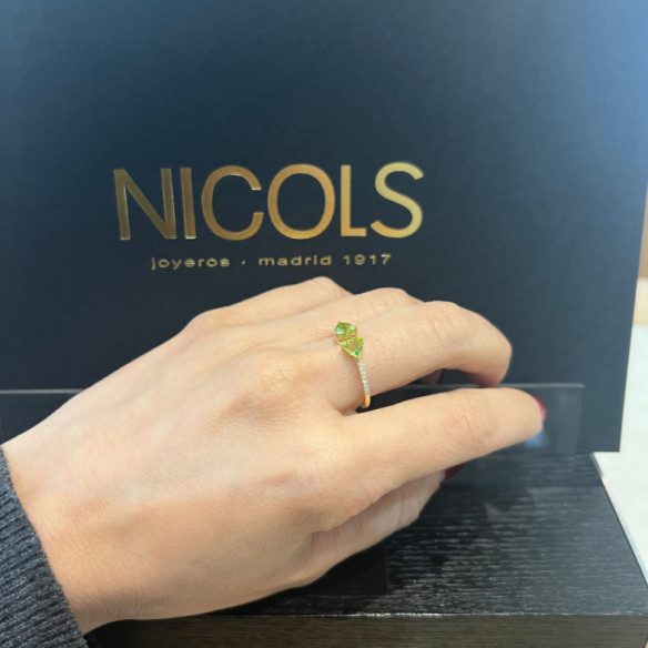 Trillon Peridot Diamond Ring - Rings other precious stones