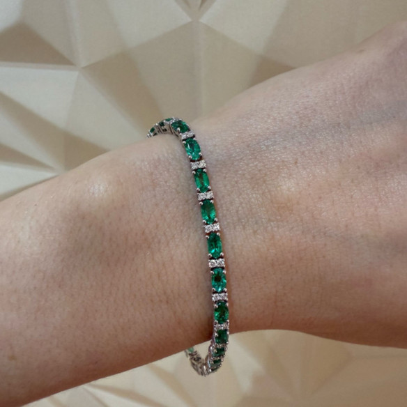 White gold, emerald and diamond bracelet Riviere Royal - Stones Color Bracelets