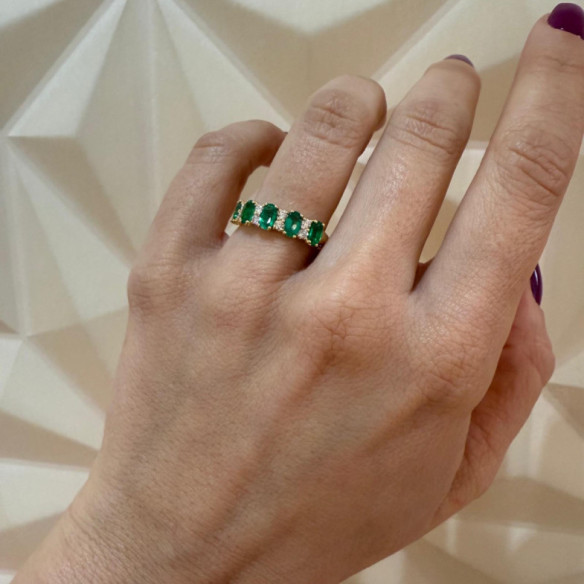 Anillo Oro Amarillo, Esmeraldas Ovales y Diamantes Riviere Royal - Ringe Farbsteine