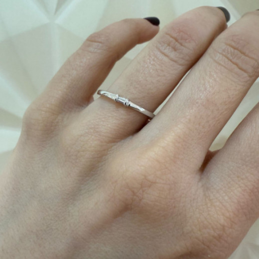 Lirio Engagement Ring White Gold with Baguette Diamond 0.10Ct. - White Gold Engagement Rings Solitaire 2