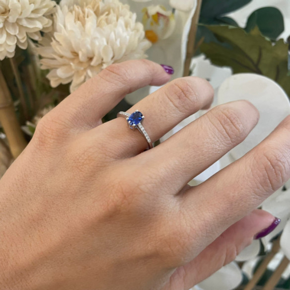 Anillo Zafiro Azul Lola 0.60 ct - Anillos de Zafiro