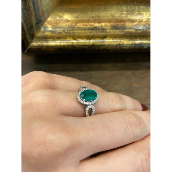 Anillo Diamantes Esmeralda Royal Jewels - Anillos de Esmeralda