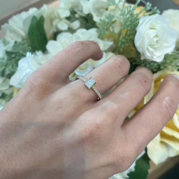 Anillo Diamante 0.45 Esmeralda Camille Oro Amarillo - Solitarios de Oro Amarillo