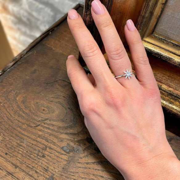 Star Gold Ring LITTLE DETAILS - Diamond Rings