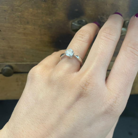 Anillo Compromiso Jackie Twisted Oro Blanco (18K) Con Diamante 0.95Ct - Blanc or blanc solitaire