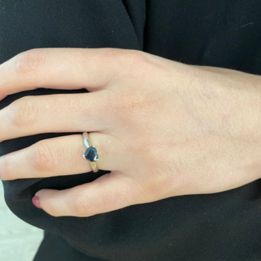 Anillo Zafiro Corazón Sangre Azul 0.90Ct - Bagues en saphir 2