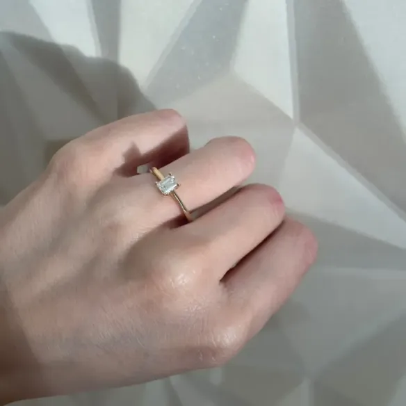 Anillo Solitario Diamante Talla Esmeralda Camille 0.50 - Smeraldo