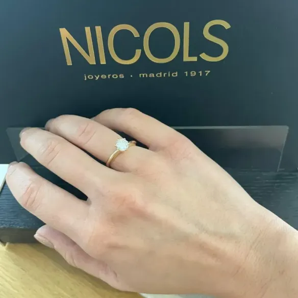 Anillo Compromiso Charlotte Oro Amarillo (18K) Con Diamante 1.00Ct - Or jaune solitaire