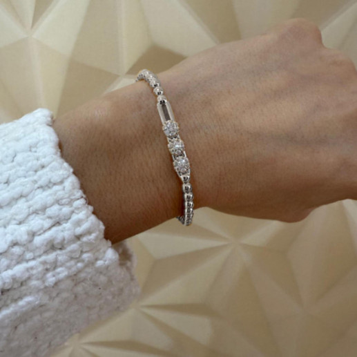 Pulsera de Oro blanco y Tres Rosetones Grandes de Diamantes Colette - Bracciali diamantati 2