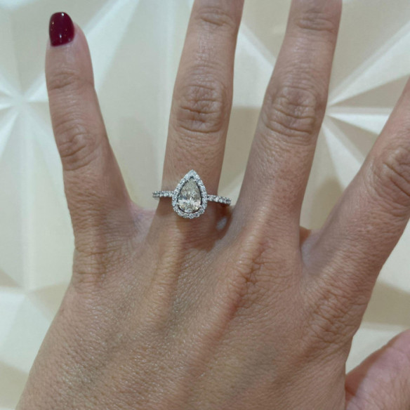 Anillo Diamante Pera Solitario 0.97 Quilates - TALLA PERA