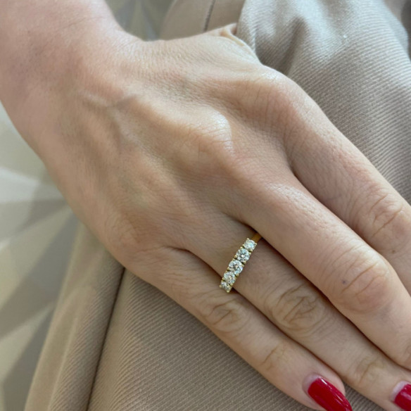 Anillo Diamantes Eloise 0.70 Oro Amarillo - Génial