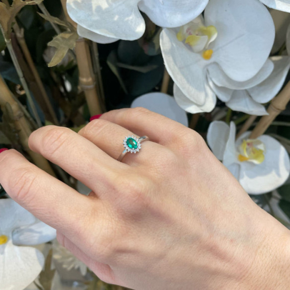 Anillo Esmeralda y Diamantes Dalia 0.50 - LES ANNEAUX