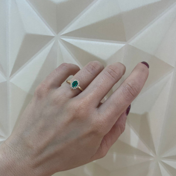Emerald and Diamond Ring Yellow Gold Dahlia 0.50 - Anniversary Rings