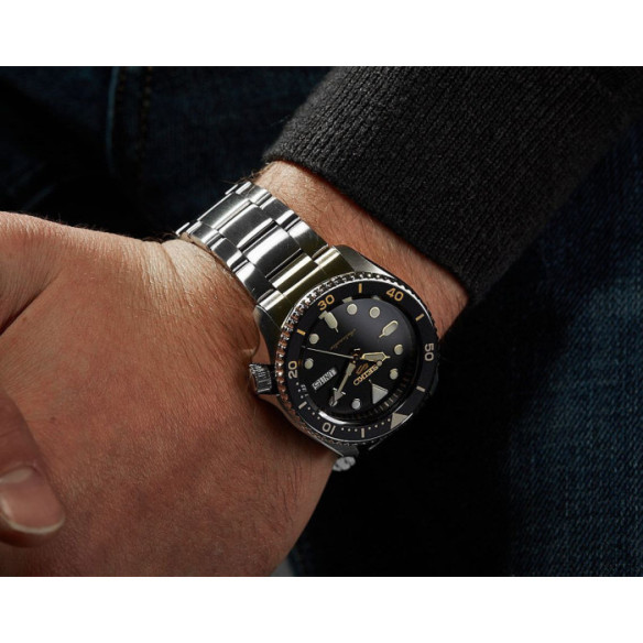 SEIKO 5 SPORTS AUTOMATICO - Montres