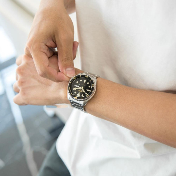 SEIKO 5 SPORTS AUTOMATICO - Montres