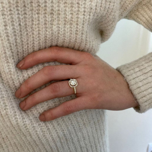 Anniversary Engagement Ring SQUARE - Carving baguette 2