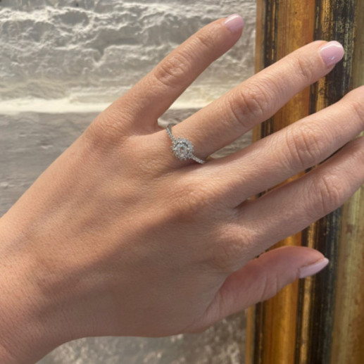 Anillo Solitario Margarita 0.30 brazo diamantes - Talla Brillante 2