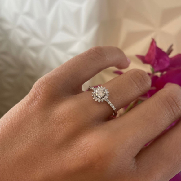 Anillo Solitario Margarita 0.30 brazo diamantes - Brillant