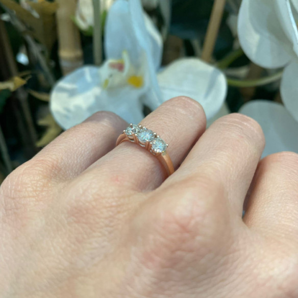 Trilogy Diamond Ring 0.80 Rose Gold - Brilliant Cut