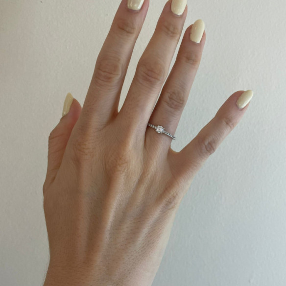 Dafne Petit Engagement Ring 0.20 - Rings