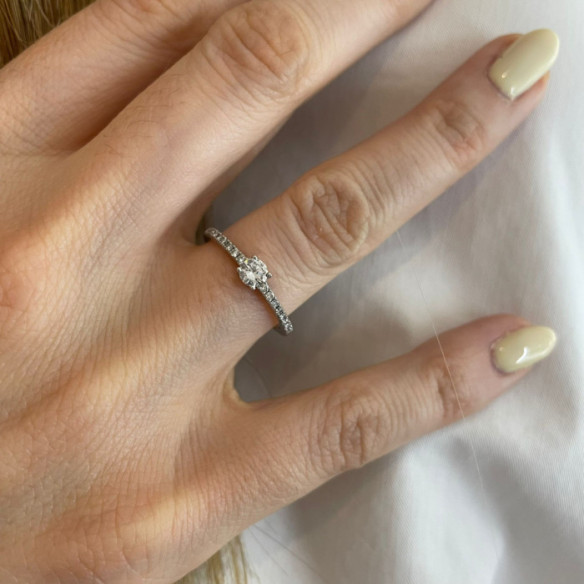 Anillo Solitario Brillante Dafne Petit 0.20 - RINGE