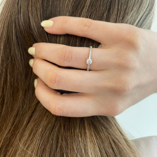 Dafne Petit Brilliant Solitaire Ring 0.25 - Rings 2