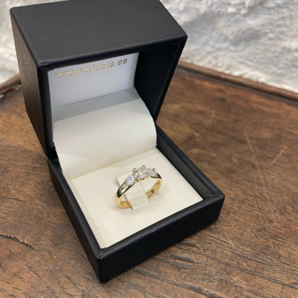 Anillo Megan Trilogy 0.80 Oro Amarillo - Brillante