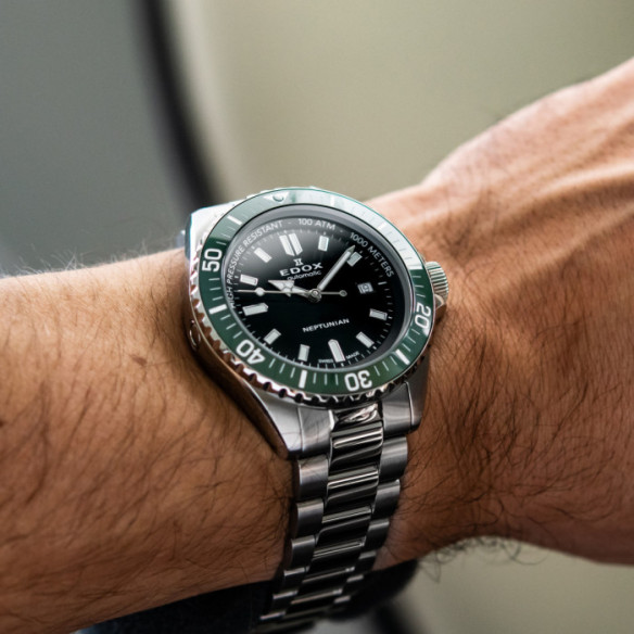 Edox Neptunian Date Automatic 44mm - EDOX