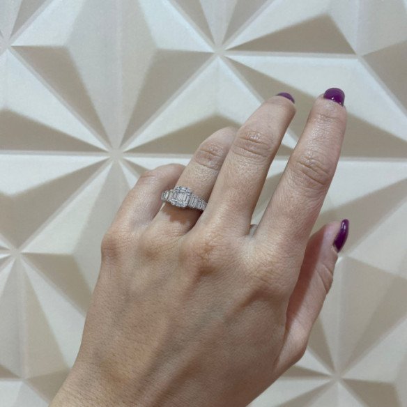 Anillo Diamantes 0.90 Minerva Oro Blanco - Talla Baguette