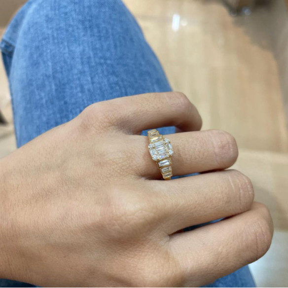 Anillo Diamantes 0.90 Minerva Oro Amarillo - Talla Baguette