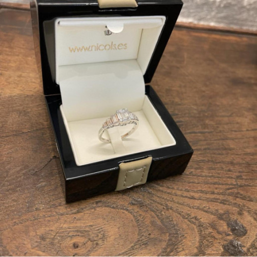 Anillo Diamantes Minerva 0.65Ct Oro Blanco - Talla Baguette 2