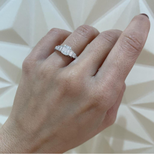 Anillo Diamantes Minerva 0.65Ct Oro Blanco - Talla Baguette