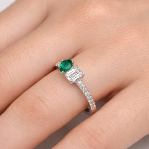 Anillo Esmeralda y Diamantes Oro Blanco Tu y Yo - Anelli di fidanzamento verde 2