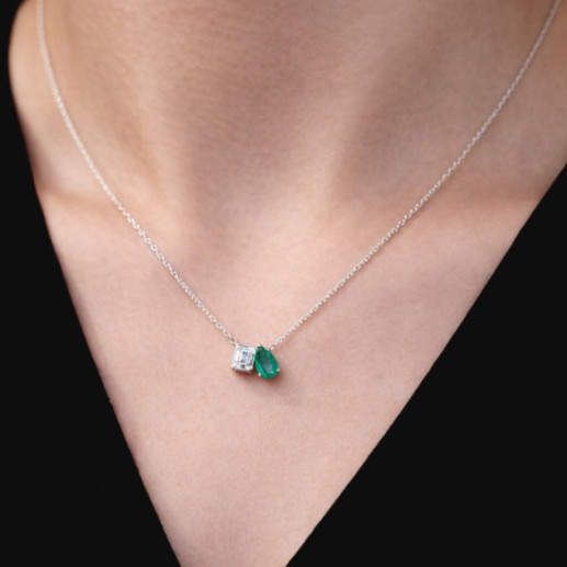 Toi et Moi Emerald and Diamond Pendant in White Gold - Pendants of green stones 2