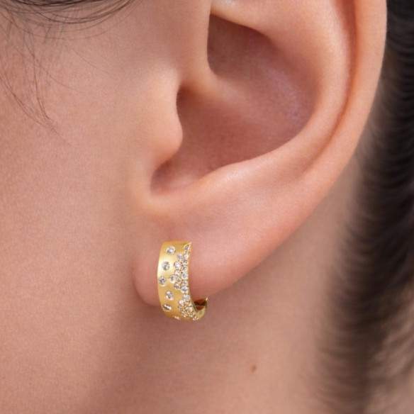 Firmamento Pastilla Square Matte Diamond Earrings in Yellow Gold - Short