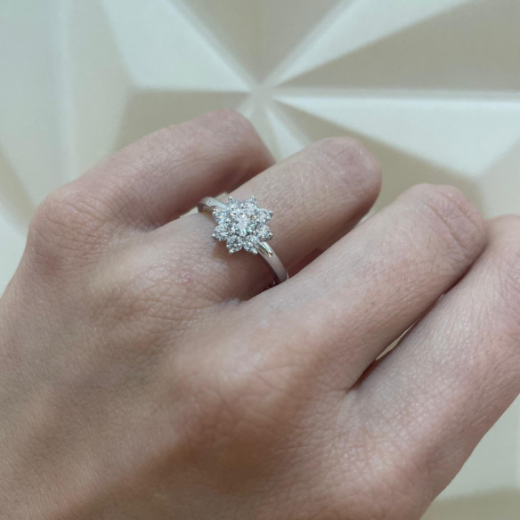 Prsten Diamanty Bílé Zlato Květ Hvězda 0,66 Ct