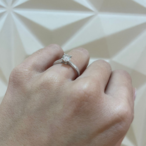 Anillo Compromiso Solitario Nancy 0,10 a 0,70 quilates oro blanco