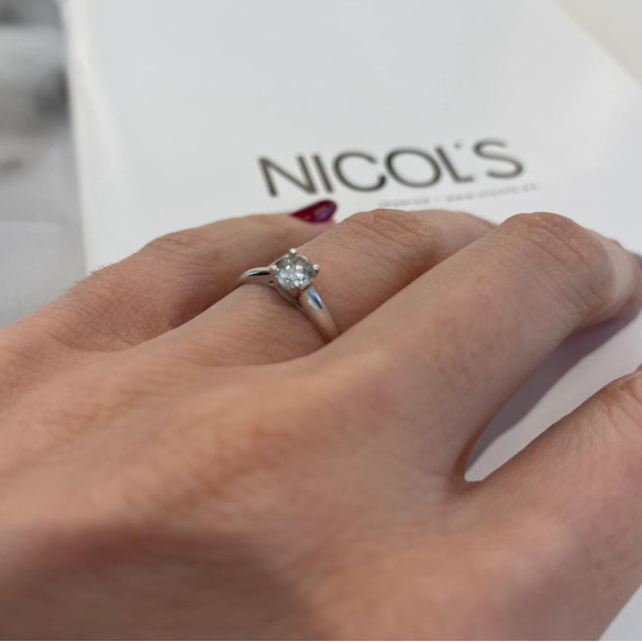 Anillo diamante 0,10 a 0,70 quilates solitario Megan oro blanco